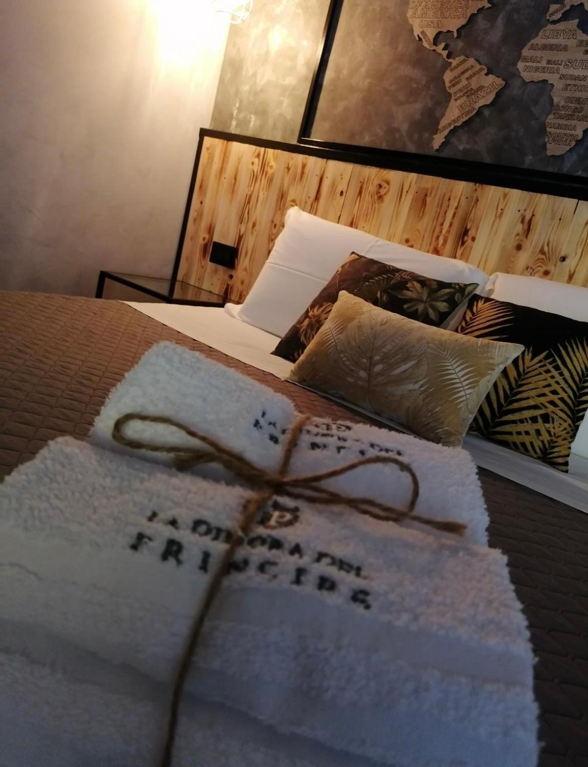 La Dimora Del Principe-Piano Terra Bed & Breakfast Trani Bagian luar foto