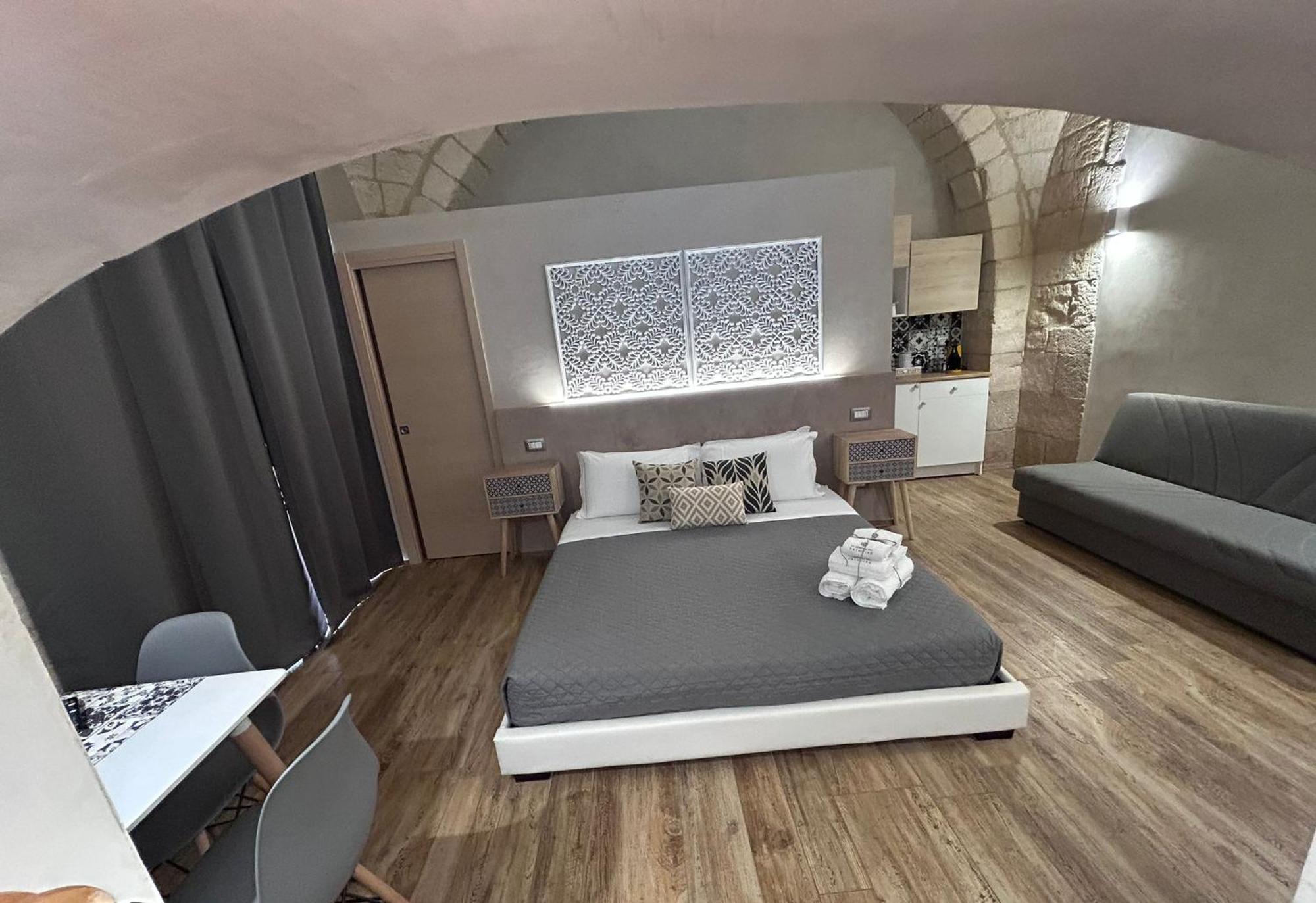 La Dimora Del Principe-Piano Terra Bed & Breakfast Trani Bagian luar foto